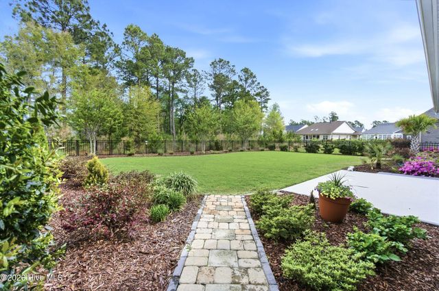 8600 Grassy Meadow Walk NE, Leland, NC 28451