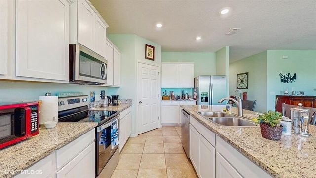 10577 SW Toren Way, Port St Lucie, FL 34987