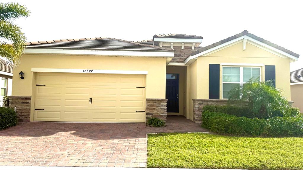 10577 SW Toren Way, Port St Lucie, FL 34987