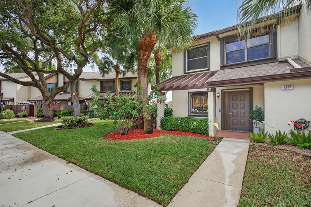 4588 Carambola Cir S 27219, Coconut Creek, FL 33066
