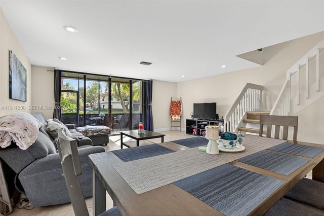 4588 Carambola Cir S 27219, Coconut Creek, FL 33066