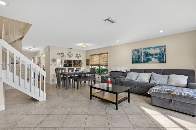 4588 Carambola Cir S 27219, Coconut Creek, FL 33066