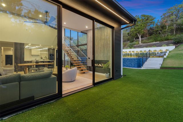 2503 Dip CV, Austin, TX 78704