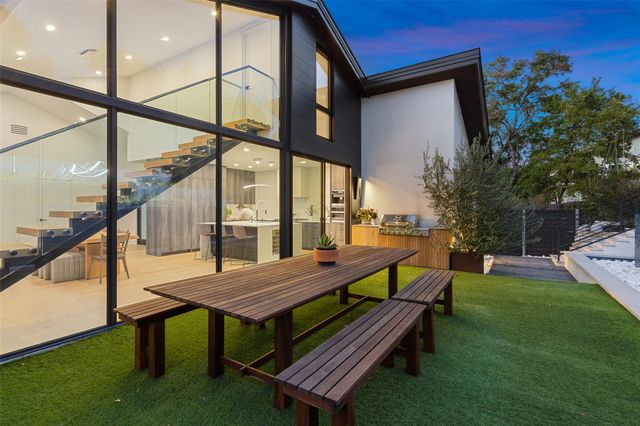 2503 Dip CV, Austin, TX 78704