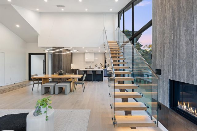 2503 Dip CV, Austin, TX 78704