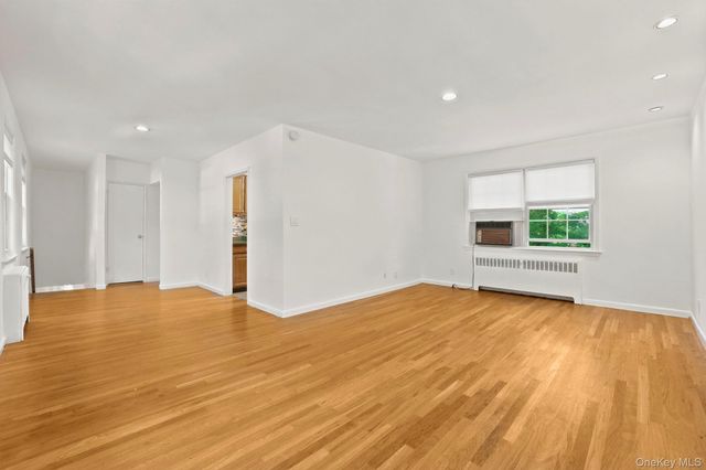 186 Pinewood Road 56, Hartsdale, NY 10530