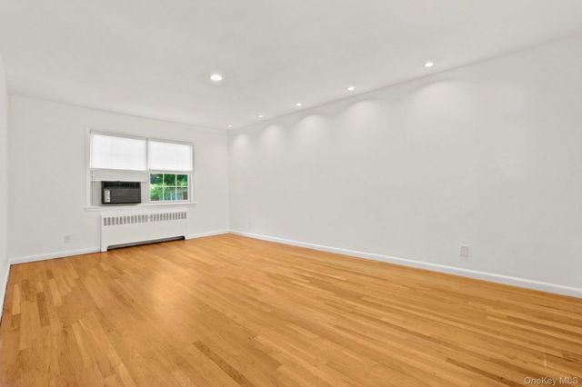186 Pinewood Road 56, Hartsdale, NY 10530