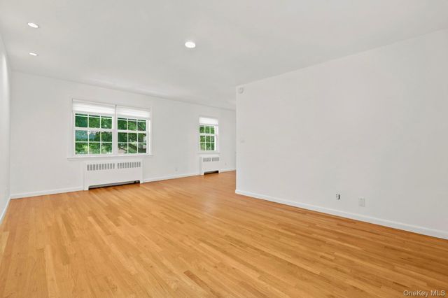 186 Pinewood Road 56, Hartsdale, NY 10530
