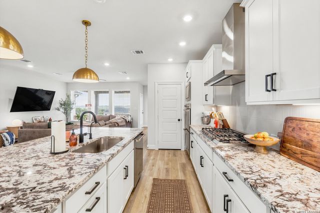 2707 Wild Skies, San Antonio, TX 78245
