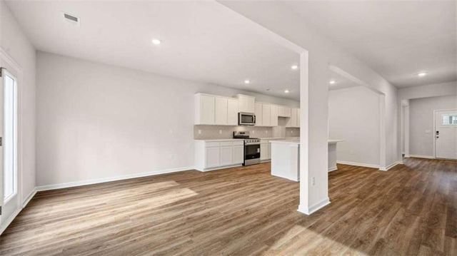 2261 Edgecombe, Dacula, GA 30019