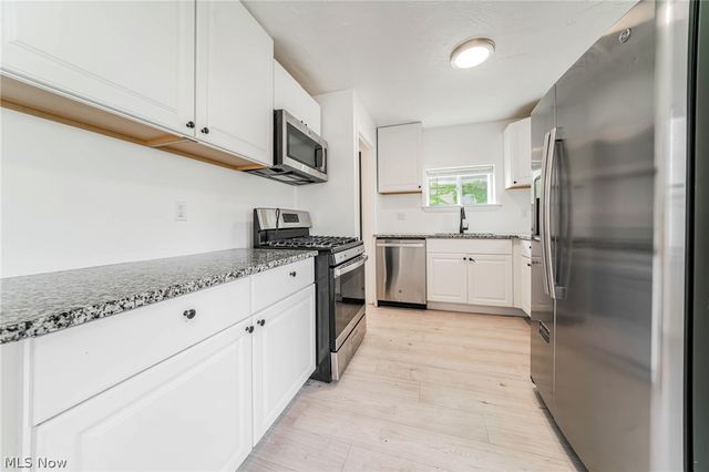 3114 W 160th Street, Cleveland, OH 44111