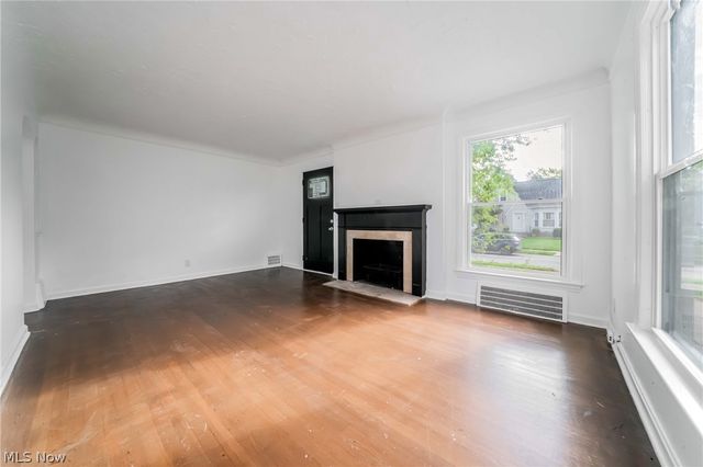 3114 W 160th Street, Cleveland, OH 44111