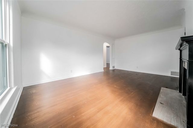 3114 W 160th Street, Cleveland, OH 44111