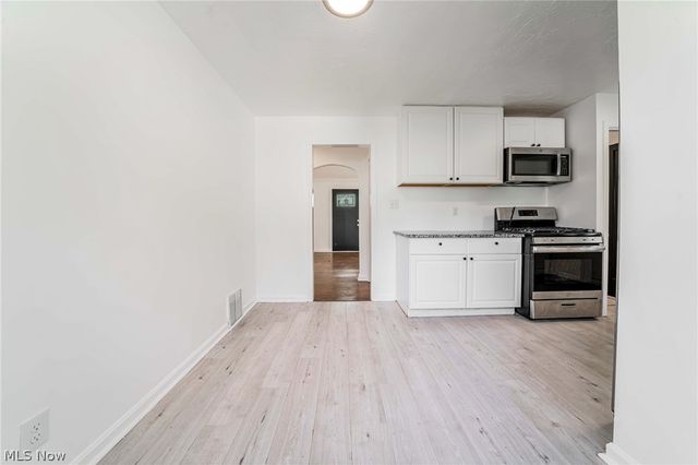 3114 W 160th Street, Cleveland, OH 44111