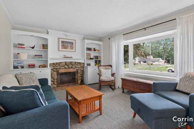 2051 Nolan Avenue NW, Grand Rapids, MI 49534