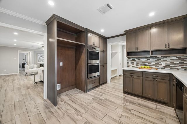 11007 Cranbrook Road, Houston, TX 77042