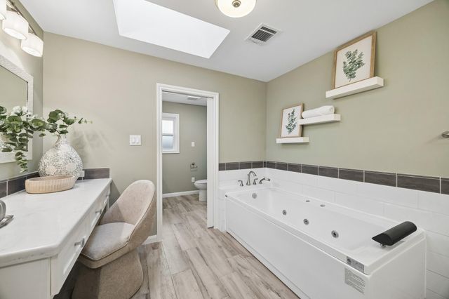 11007 Cranbrook Road, Houston, TX 77042