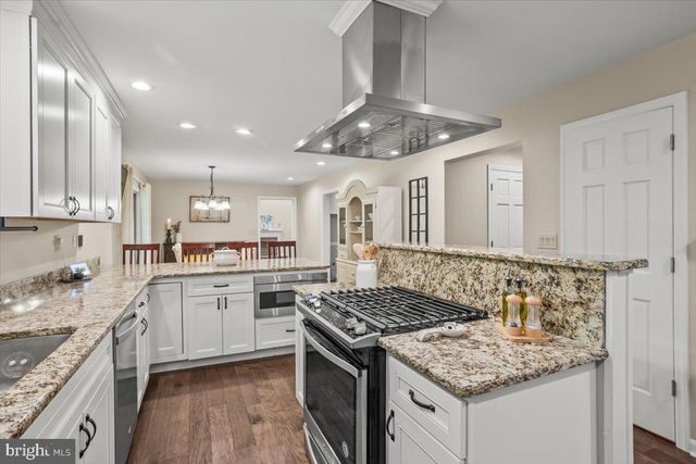 786 ARBOR DR, Red Lion, PA 17356