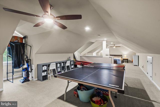 786 ARBOR DR, Red Lion, PA 17356