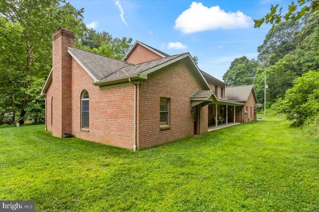 786 ARBOR DR, Red Lion, PA 17356