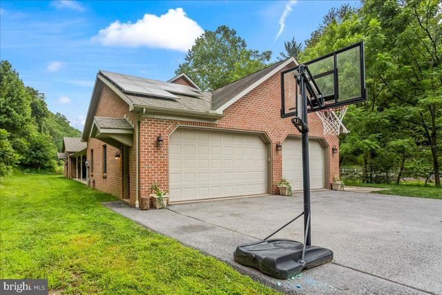 786 ARBOR DR, Red Lion, PA 17356