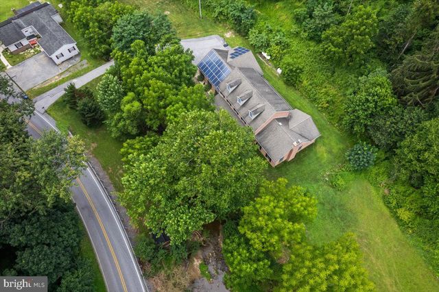 786 ARBOR DR, Red Lion, PA 17356