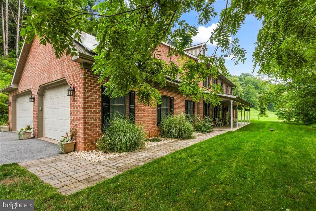 786 ARBOR DR, Red Lion, PA 17356