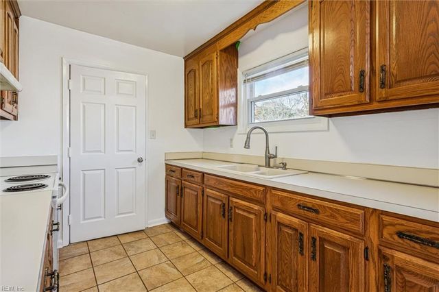 41 Ivy Farms RD, Newport News, VA 23601