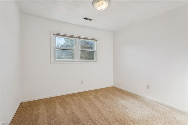 41 Ivy Farms RD, Newport News, VA 23601