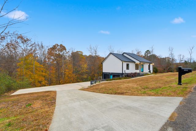 4310 Surji Cir, Centerville, TN 37033