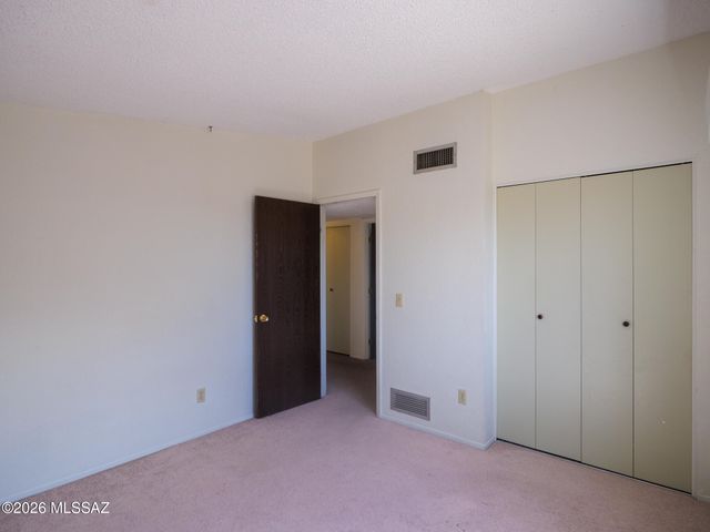 9614 E Burnett Street, Tucson, AZ 85730