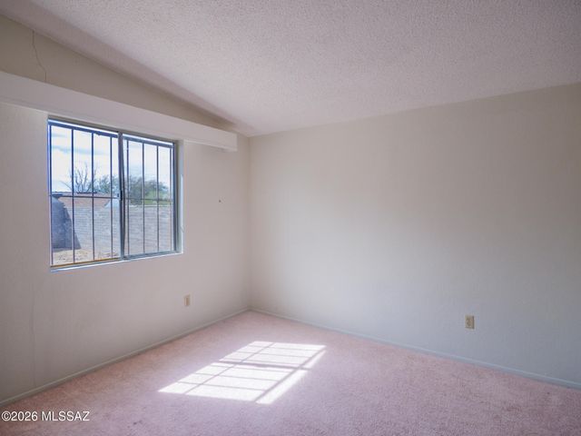 9614 E Burnett Street, Tucson, AZ 85730