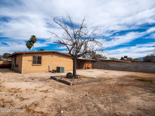 9614 E Burnett Street, Tucson, AZ 85730