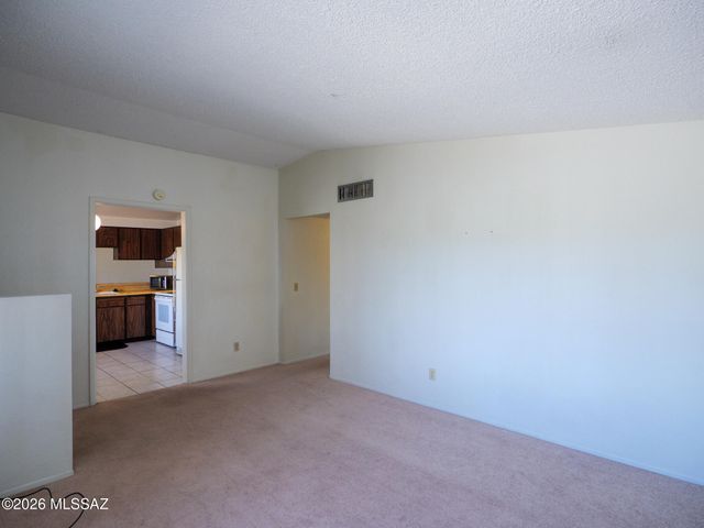 9614 E Burnett Street, Tucson, AZ 85730