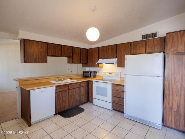 9614 E Burnett Street, Tucson, AZ 85730