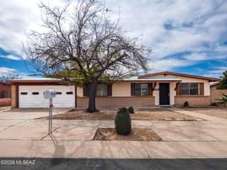9614 E Burnett Street, Tucson, AZ 85730