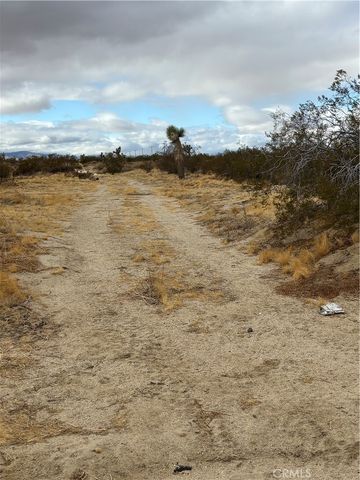 165 E Avenue S, Palmdale, CA 93591