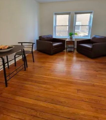 681 W Wrightwood Avenue 1E, Chicago, IL 60614