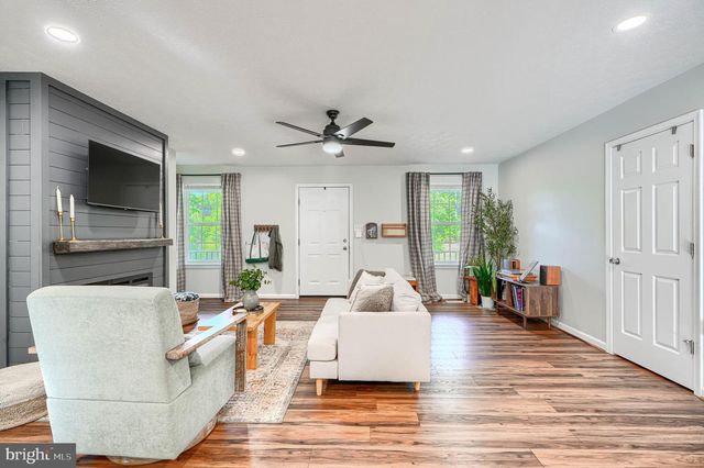 30126 EDINBOROUGH DR, Mechanicsville, MD 20659