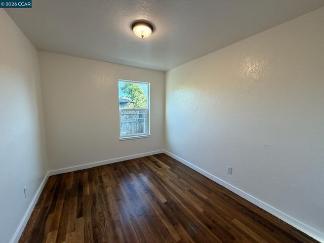 341 S 8Th St, Richmond, CA 94804
