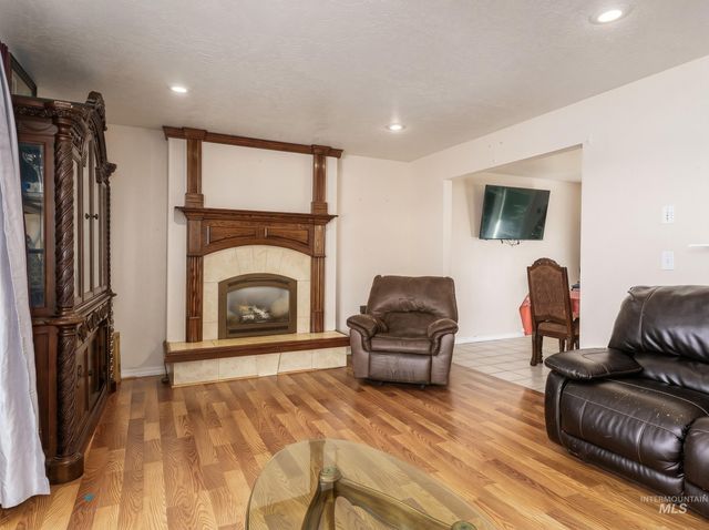 1959 Beth St, Pocatello, ID 83201