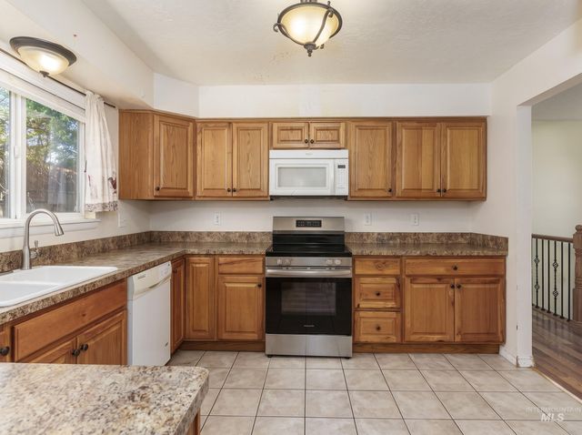 1959 Beth St, Pocatello, ID 83201