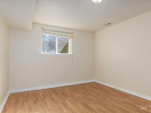 1959 Beth St, Pocatello, ID 83201