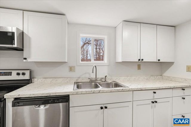 662 CELT RD, Stanardsville, VA 22973