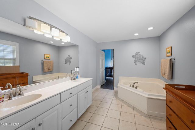 4530 Cam Bay Court, Maumee, OH 43537