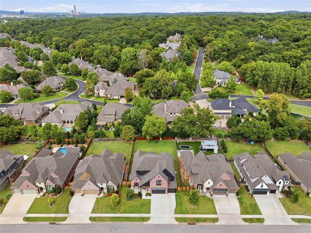 3709 E 115th Place S, Tulsa, OK 74137