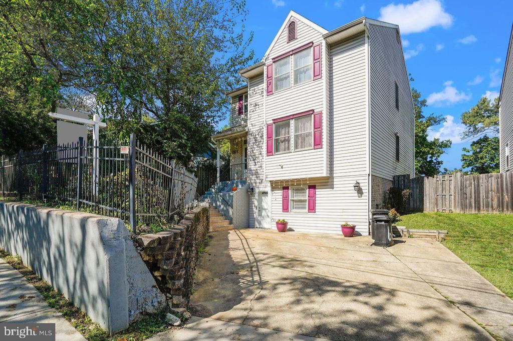 6418 SLIGO MILL RD, Takoma Park, MD 20912