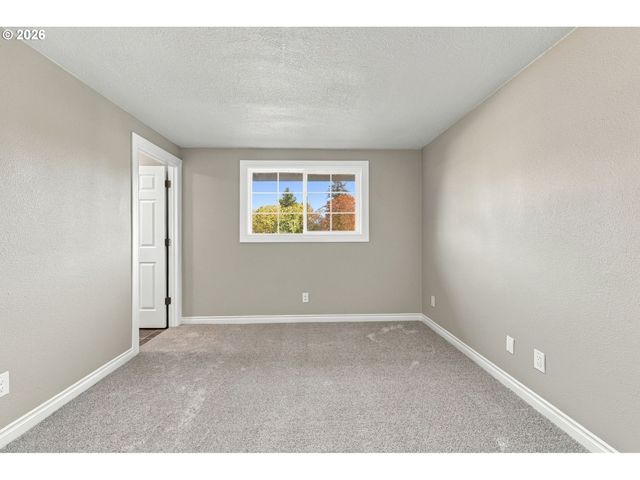 1240 Nw 55TH Loop, Vancouver, WA 98663