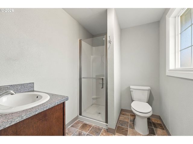 1240 Nw 55TH Loop, Vancouver, WA 98663