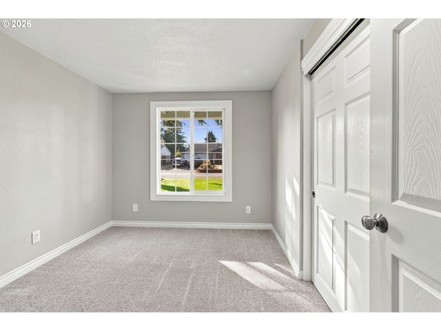 1240 Nw 55TH Loop, Vancouver, WA 98663